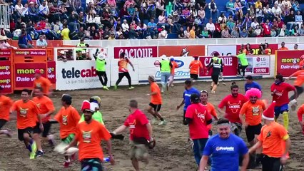 Toros "a la tica", polémica fiesta de fin de año en Costa Rica