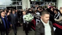 Beşiktaş taraftarları, Burak Yılmaz için 'Hırsız Burak' diye bağırdı