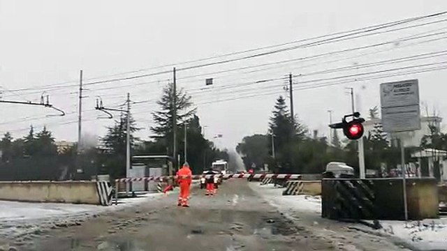 Neve al passaggio a livello di Ruvo di Puglia - 3 dicembre 2019