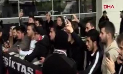 Beşiktaşlı taraftarlardan büyük tepki: "Hırsız Burak"