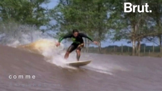 La vague géante Pororoca cause de nombreux dégâts