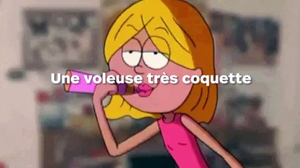 Une voleuse fait une pause pour se remaquiller