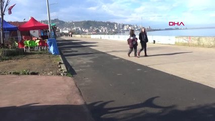 Rize'de Kafelerin Sahile Kurduğu Sobalar Kaldırıldı