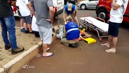 Motociclista fica ferido em batida na Avenida Brasil