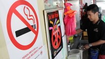 Mixed reaction to restaurant smoking ban