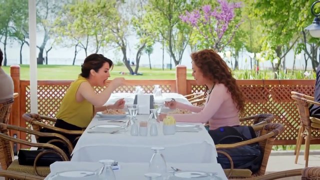 Nisan ve Ayla konferans baskını - Acil Aşk Aranıyor 8. Bölüm