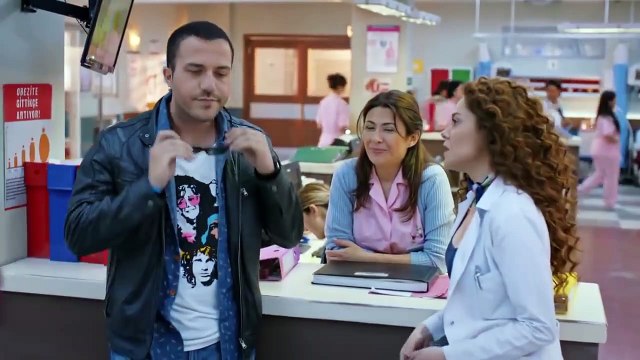 Sinan'ı kıskandırma çabaları - Acil Aşk Aranıyor 8. Bölüm