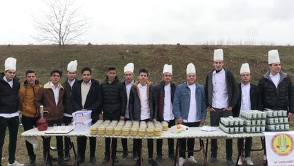 Tarihi yaşatmak için nehre pilav döktüler - EDİRNE