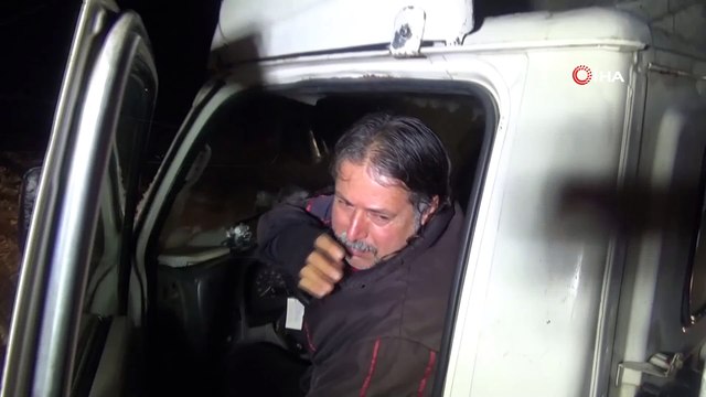 Kazdağları'nda kar nedeniyle onlarca araç yolda mahsur kaldı