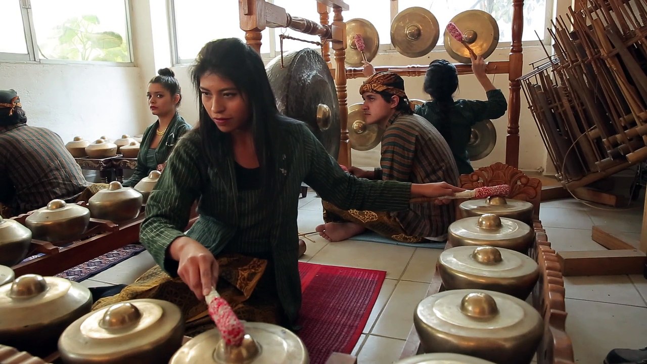 Bulan Dagoan Gamelan Degung Barudak, grupo Indra Swara Mexico
