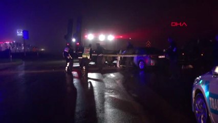 Kilis Otomobil, Tır'a Çarptı: 1 Ölü, 1 Yaralı