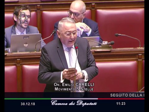 Ehrenwerter @EmilioCarelli verteidigt den Posten auf der #blogdellestelle, der den Widerspruch gegen #ManovraDelPopolo @Palazzo_Chigi beschuldigt, aber dann wird der Beitrag aus dem Blog Grillino entfernt. Die Ankündigung erfolgt durch @ EnricoBorghi1