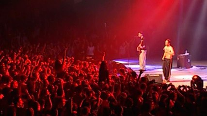 Duman - Her Şeyi Yak (Live At Bostancı Gösteri Merkezi, İstanbul / 04 Ekim 2003 - Bu Akşam)