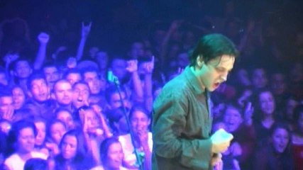 Duman - Masal (Live At Bostancı Gösteri Merkezi, İstanbul / 04 Ekim 2003 - Bu Akşam)