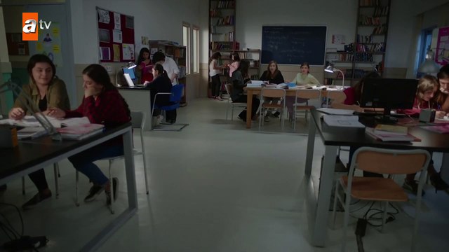 Kızların bebek heyecanı! - Kırgın Çiçekler 98.Bölüm