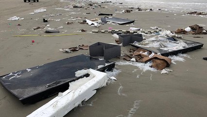 Un buque provoca un desastre en las playas holandesas