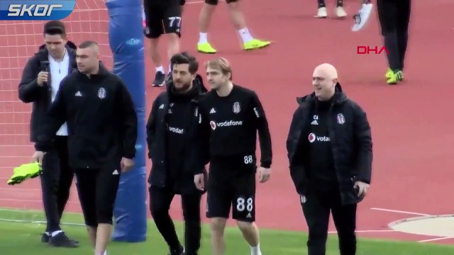 Burak Yılmaz, Beşiktaş kampoında ilk antrenmanına çıktı
