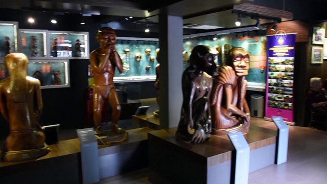 Malezya'nın yerel toplulukları başkentteki müzede tanıtılıyor - KUALA LUMPUR