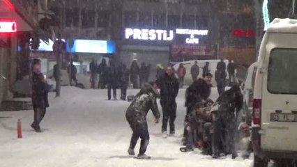 Erzurum Esnaf ve Çocukların Kıza Keyfi