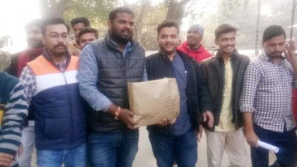 PM Modi को BHU Students ने भेजा Tent, बोले जब Lord Ram Tent में है तो सांसद भी रहे | वनइंडिया हिंदी