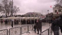 TBMM Başkanı Yıldırım, Cuma Namazını Eyüp Sultan Camii'nde Kıldı