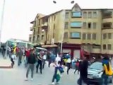 Algérie : les Amazighs attaquent la statue de  
