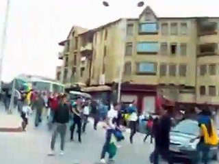 Algérie : les Amazighs attaquent la statue de  "l’Emir Abdelkader"