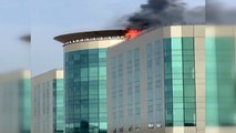 Cidde'de Alışveriş Merkezinde Yangın: 29 Yaralı