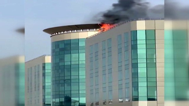 Cidde'de Alışveriş Merkezinde Yangın: 29 Yaralı