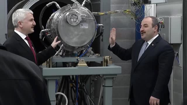 Varank, Tusaş Motor Sanayii AŞ'de, İlk Milli Helikopter Motoru Ts 1400'ün Testini İzledi