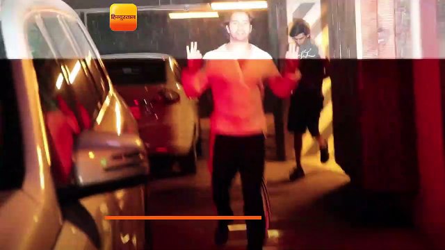 वरुण धवन को जुहू के जिम में नजर आए