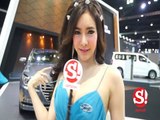 พริตตี้ motor show 2016 ขอส่งใจ เชียร์ฟุตบอลทีมชาติไทย - อิรัก