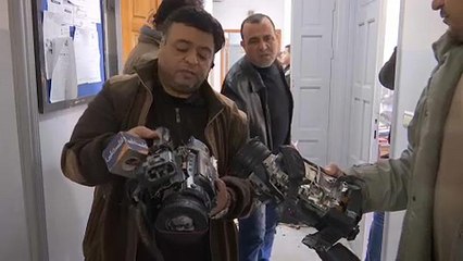 شاهد: مجهولون يقتحمون تلفزيون فلسطين في غزة ويحطمون معداته