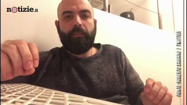 Sea Watch 3, Roberto Saviano si scaglia contro Matteo Salvini sull'accoglienza Smetti di fare il pagliaccio, apri i porti | Notizie.it