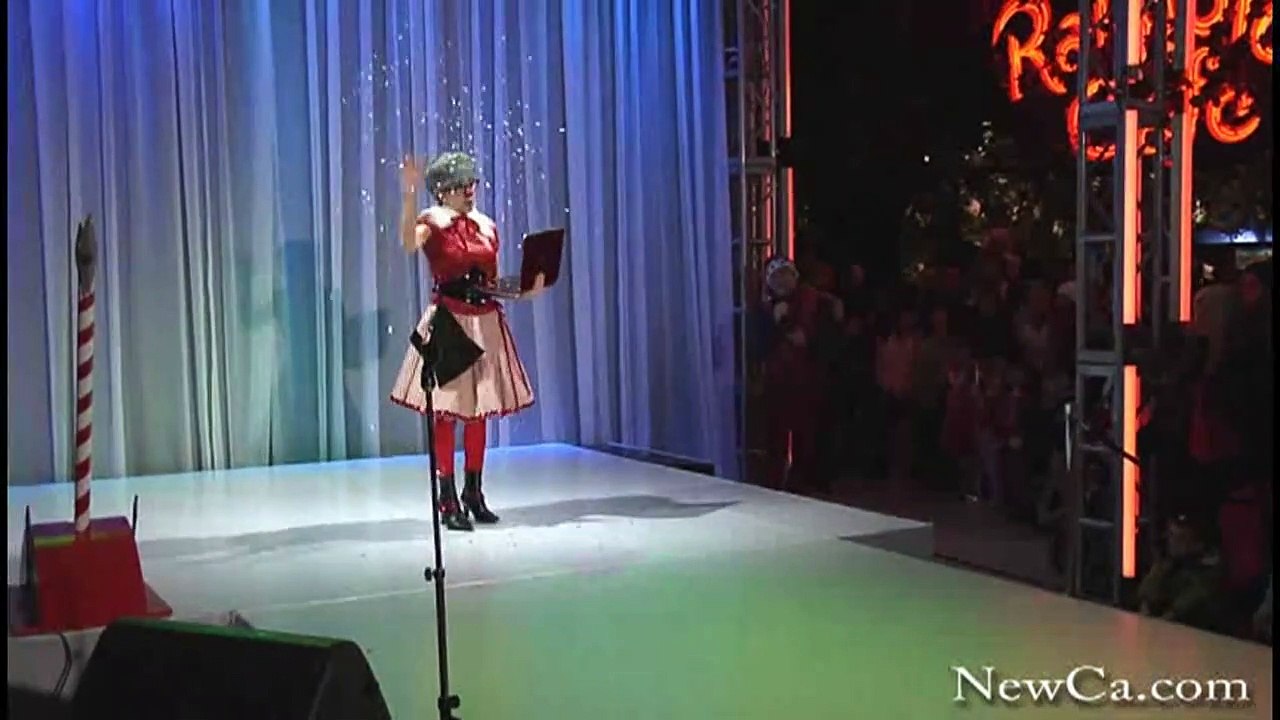 2008 Santa Clause Arrive at Yorkdale Shopping Centre - Concert (HD)