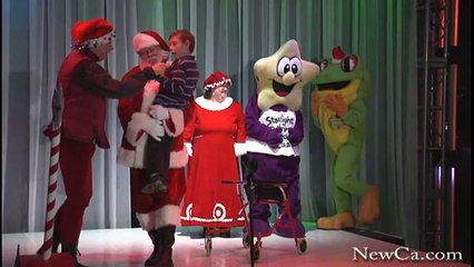 2008 Santa Clause Arrive at Yorkdale Shopping Centre - Concert (HD) - part 2/2