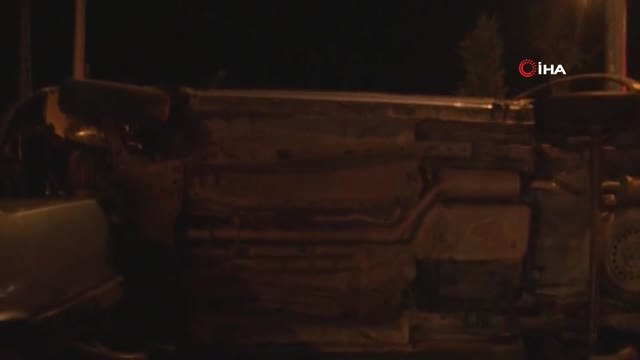 Hurdaya Dönen Araçlardan Emniyet Kemeri Sayesinde Burunları Bile Kanamadan Çıktılar