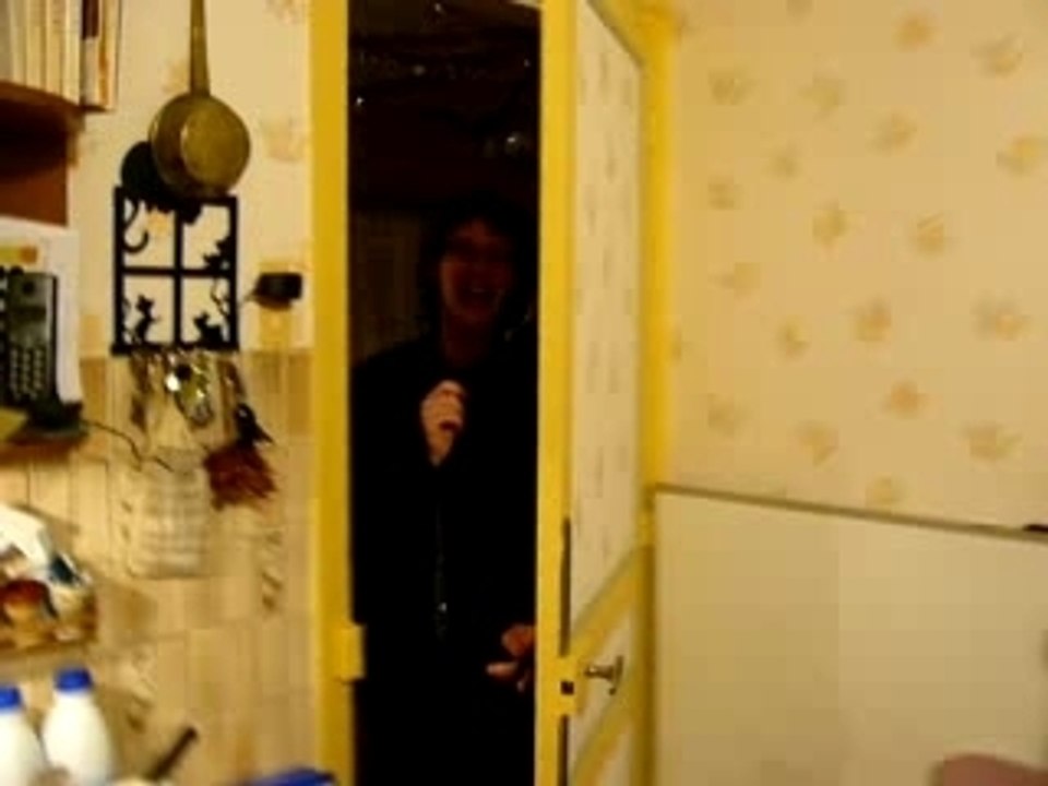 Pitou claque la porte !!! HAN !!