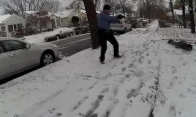 ABD polisi, bıçaklı adama kurşun yağdırdı