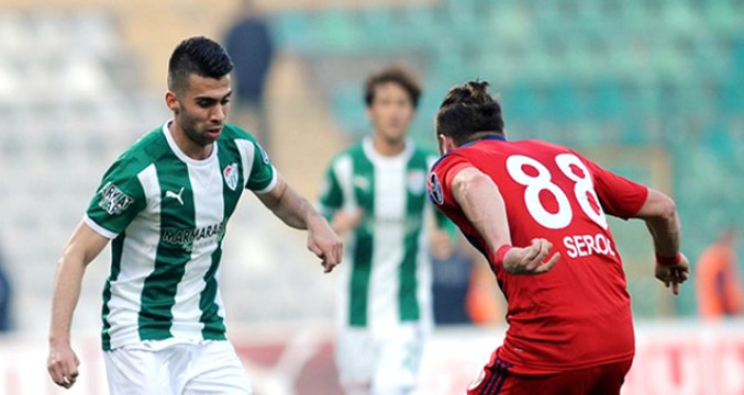 Bursaspor, Emre Taşdemir ile Yollarını Ayırdı