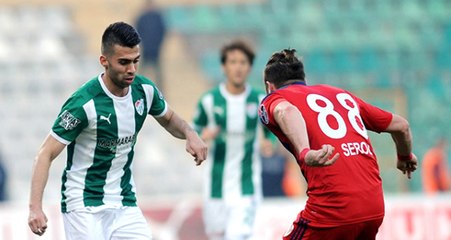 Bursaspor, Emre Taşdemir ile Yollarını Ayırdı