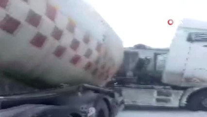 Erzurum'da Buzlanma Zincirleme Kazaya Neden Oldu: 20 Araç Birbirine Girdi: 1 Ölü Çok Sayıda Yaralı...