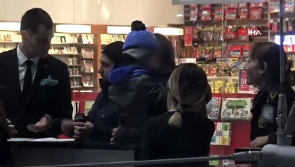 Üzerine not bırakılıp annesi tarafından terk edilen küçük çocuk devlet koruması altında