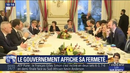 Face aux gilets jaunes, le gouvernement affiche sa fermeté