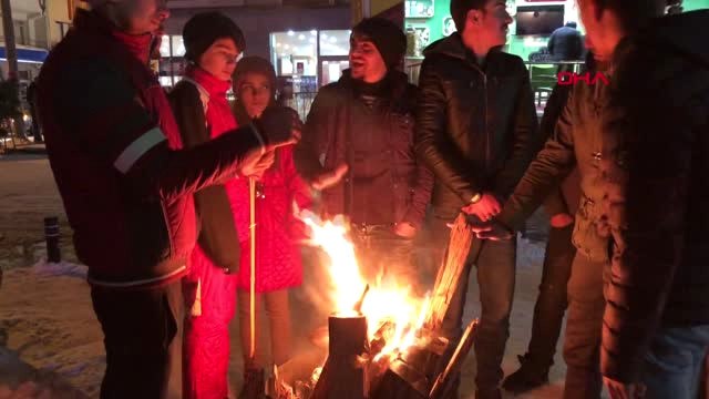 Kars 10 Bin Kişi, Sarıkamış Şehiteri İçin Meşalelerle Yürüdü