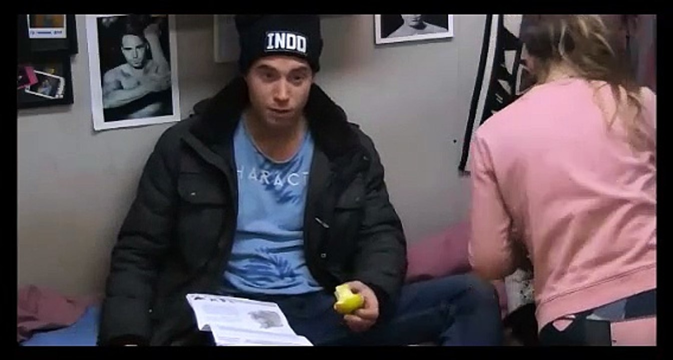 Timothy gaat Adriaan op de bank zetten - 5 januari 2019.