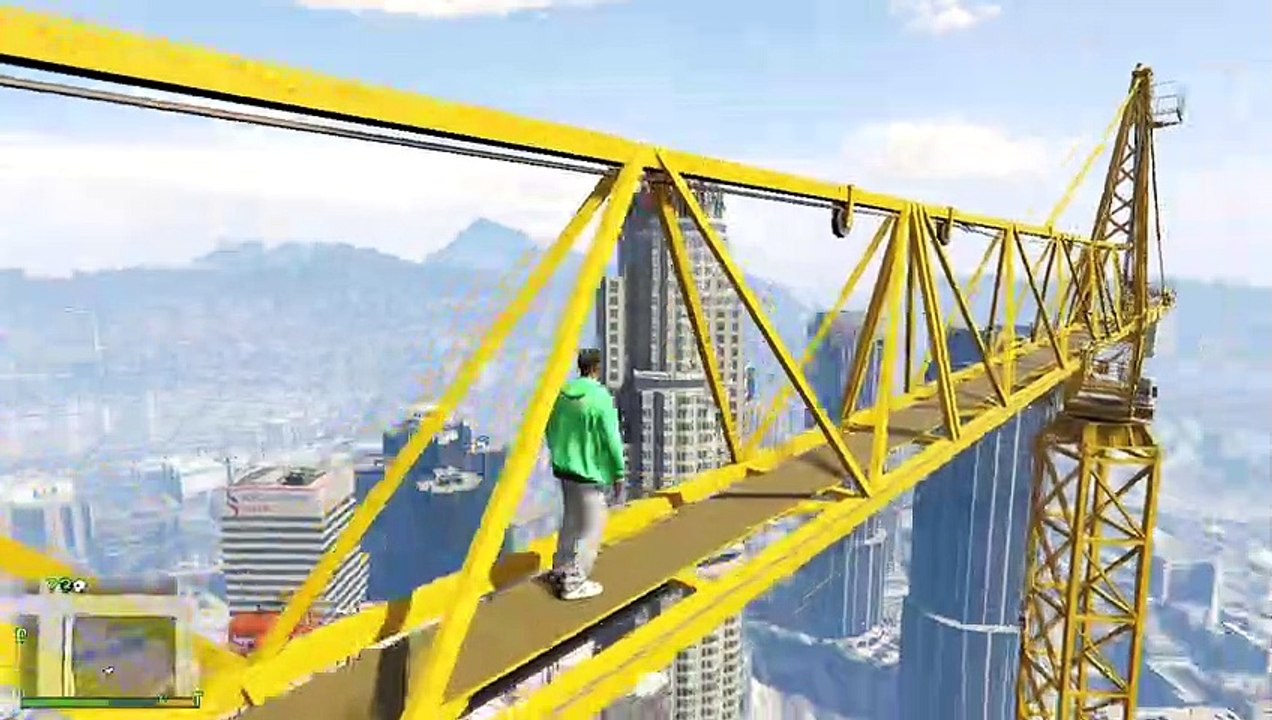 [Défi] Atterrir en parachute sur la grue et le dirigeable | GTA V