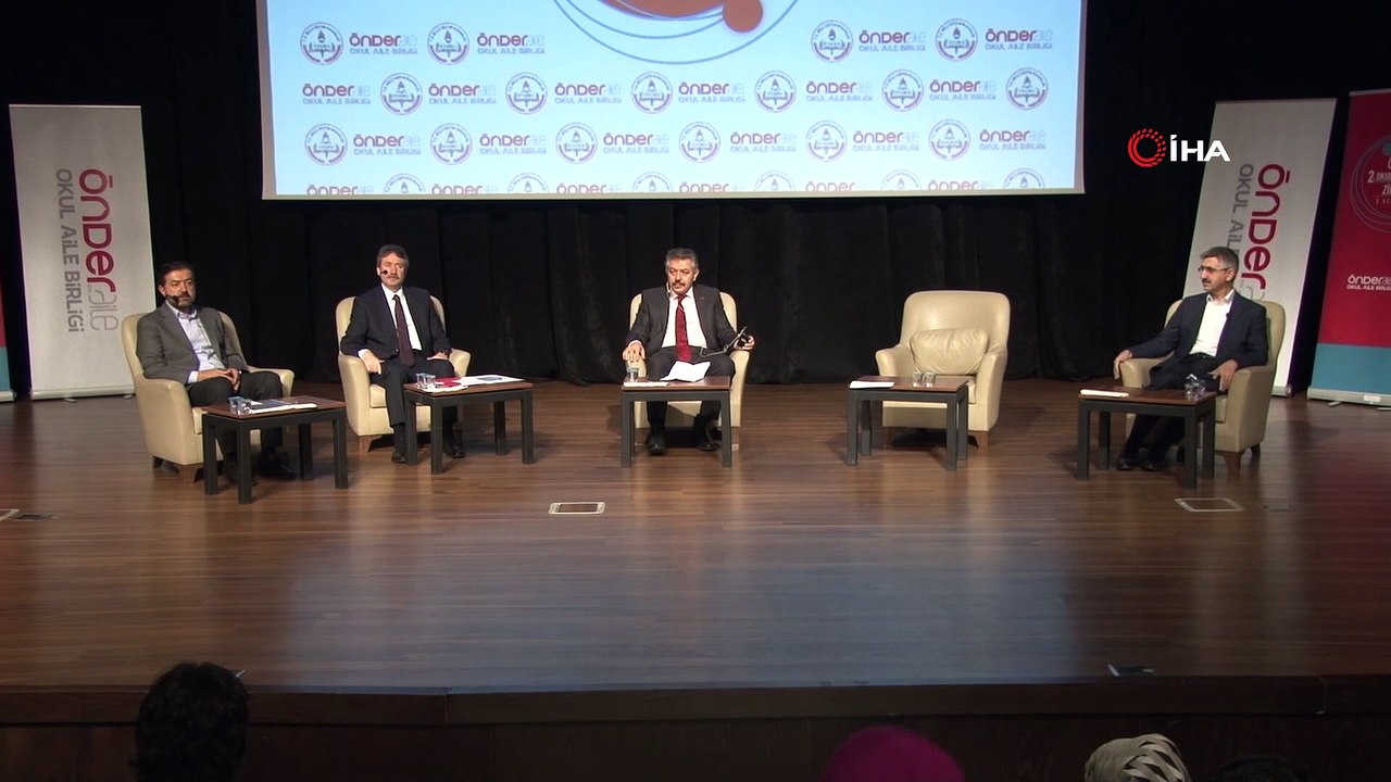 Aile Bakanı Zehra Selçuk; “TV’de aile ve çocuk yayını çok az”