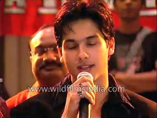 Shahid Kapur and Amrita Rao at the success party of Ishq Vishk