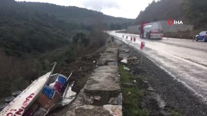 Tır Şarampole Uçtu: 1 Ağır Yaralı